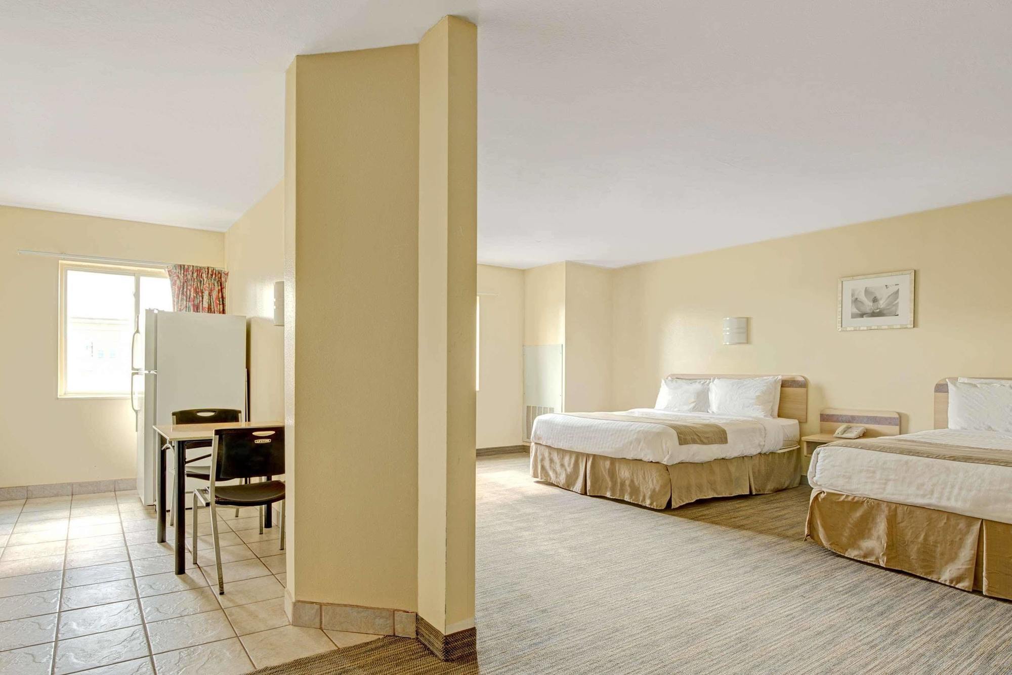 Days Inn & Suites By Wyndham Augusta Near Fort Eisenhower Ngoại thất bức ảnh