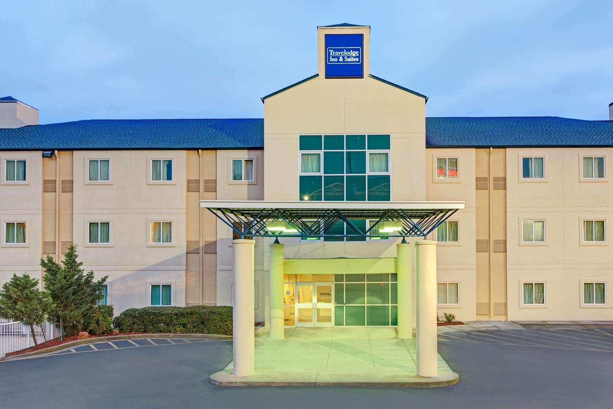 Days Inn & Suites By Wyndham Augusta Near Fort Eisenhower Ngoại thất bức ảnh