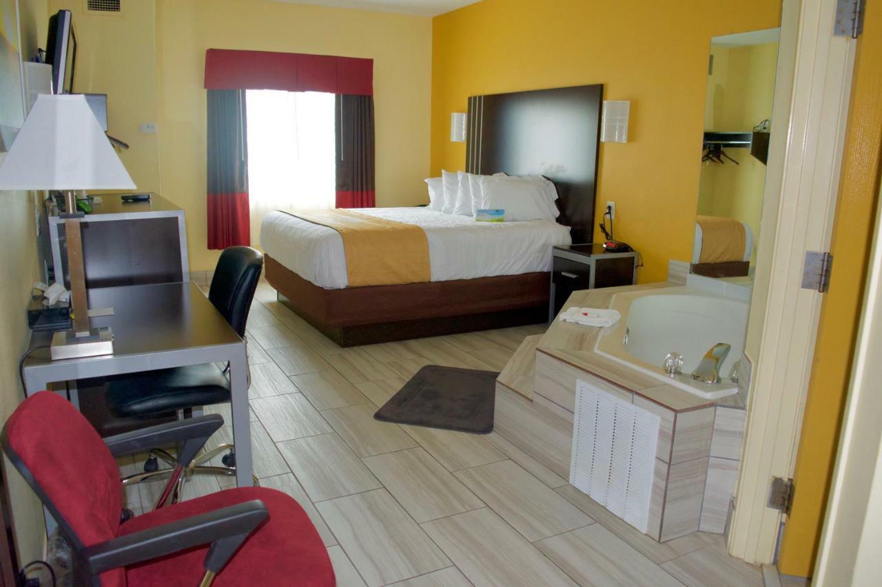 Days Inn & Suites By Wyndham Augusta Near Fort Eisenhower Ngoại thất bức ảnh